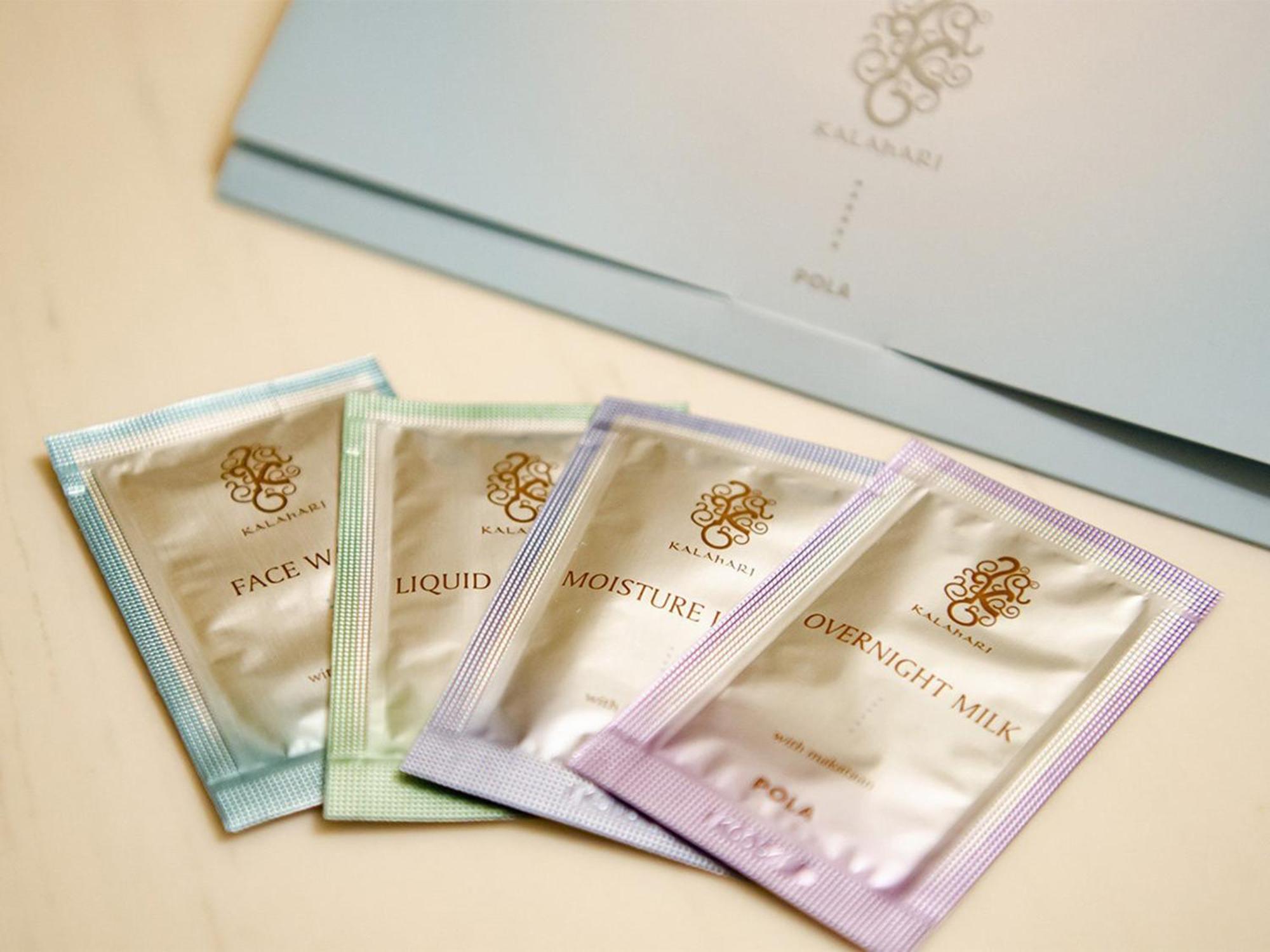 Hotel Den Haag Huis Ten Bosch Сасебо Екстер'єр фото A selection of the four flavours of the tea
